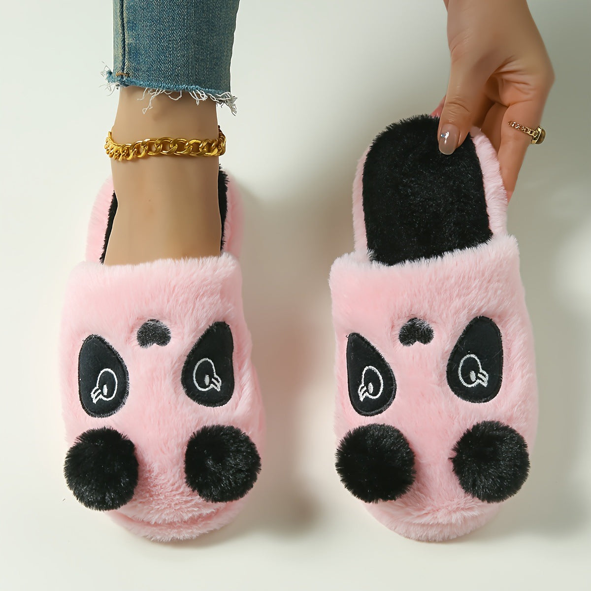 Adorable Panda House Slippers - Plush & Cozy Indoor/Outdoor Slides